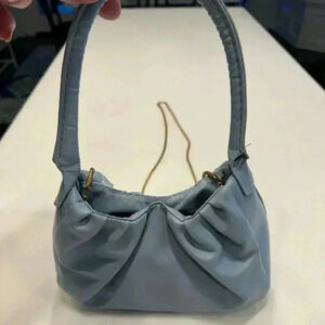 Ukpia small blue handbag with chain for cross body option